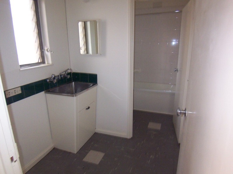 B2-6/65 O’Shanassy Street, North Melbourne VIC 3051