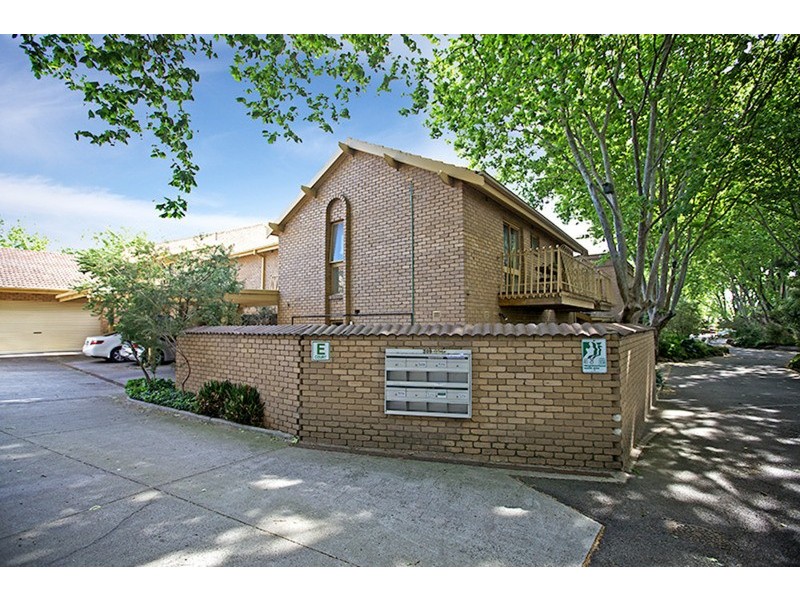 E7/335 Abbotsford Street, North Melbourne VIC 3051