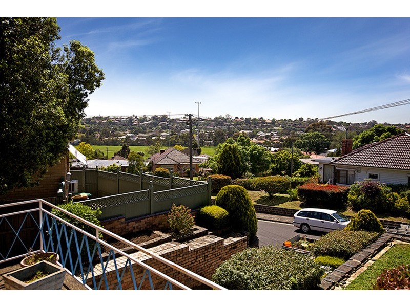 31 Wendora Street, Strathmore VIC 3041