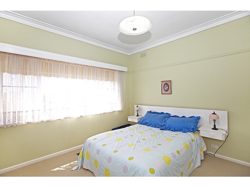 31 Wendora Street, Strathmore VIC 3041