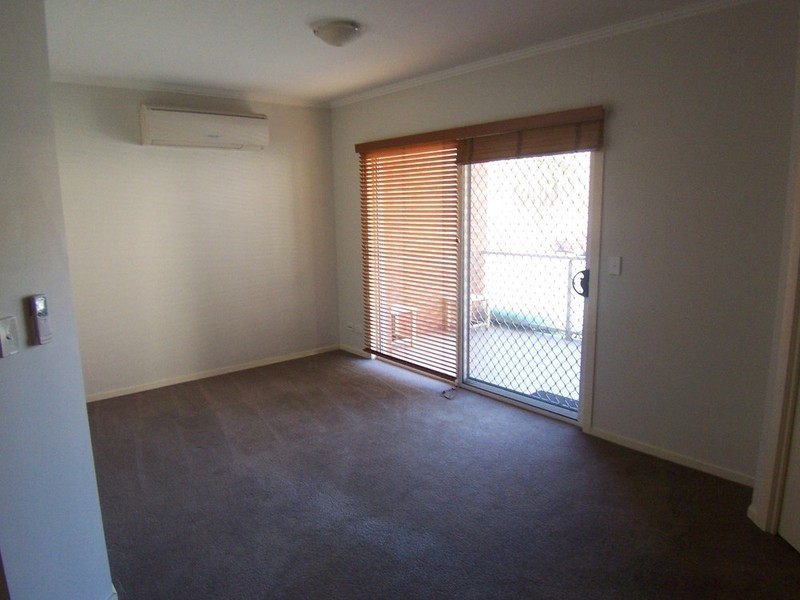 3/2 Newmarket Way, Flemington VIC 3031