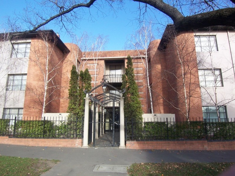 17/205 Flemington Road, North Melbourne VIC 3051
