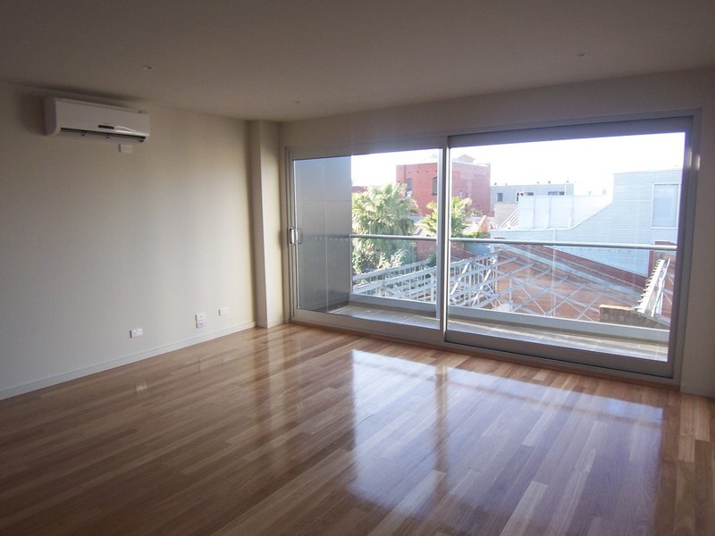 11 Curzon Place, North Melbourne VIC 3051