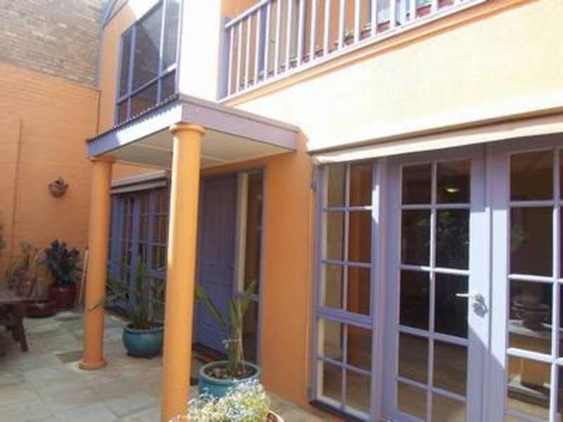 15 Little Dryburgh Street (North), North Melbourne VIC 3051