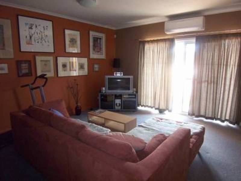 15 Little Dryburgh Street (North), North Melbourne VIC 3051