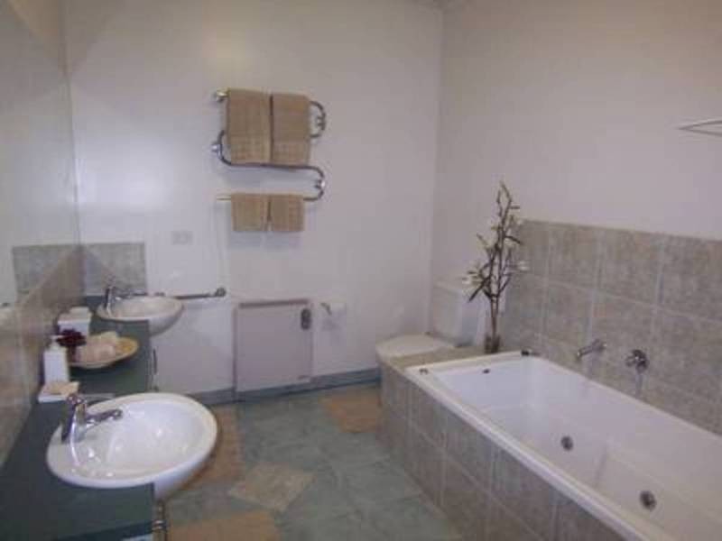 15 Little Dryburgh Street (North), North Melbourne VIC 3051