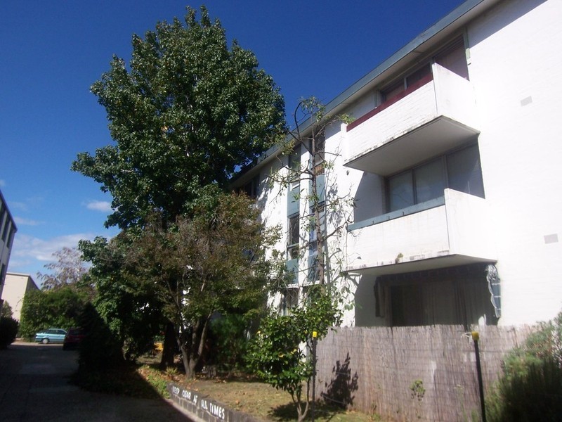 8/678 Lygon Street, Carlton North VIC 3054