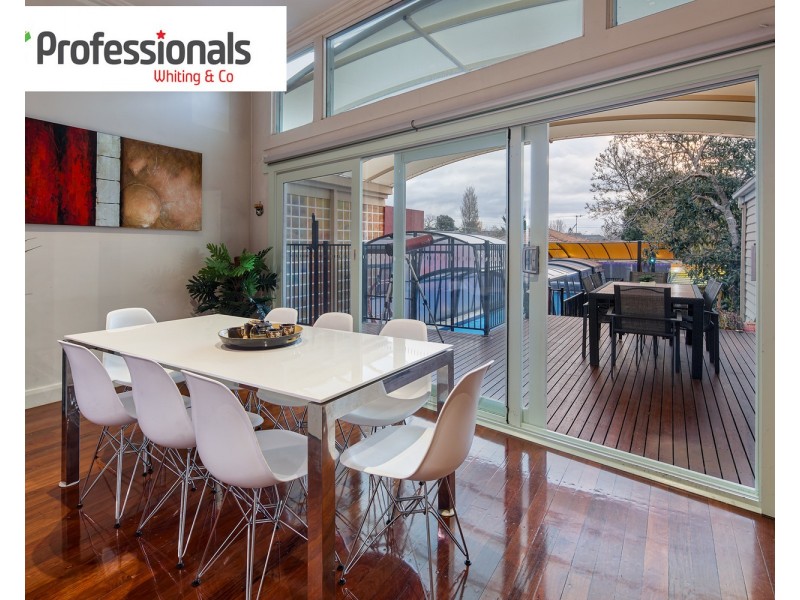 17 Violet Crescent, Brighton East VIC 3187