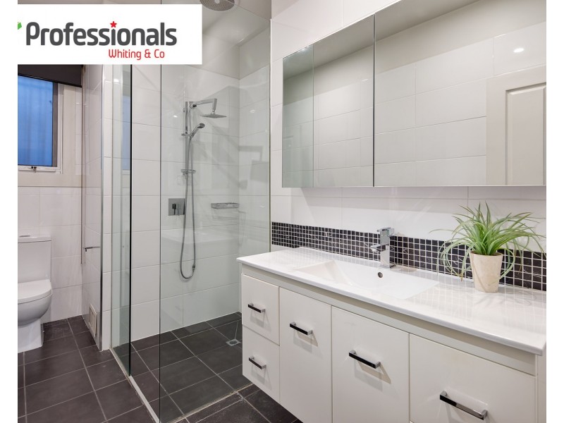 17 Violet Crescent, Brighton East VIC 3187