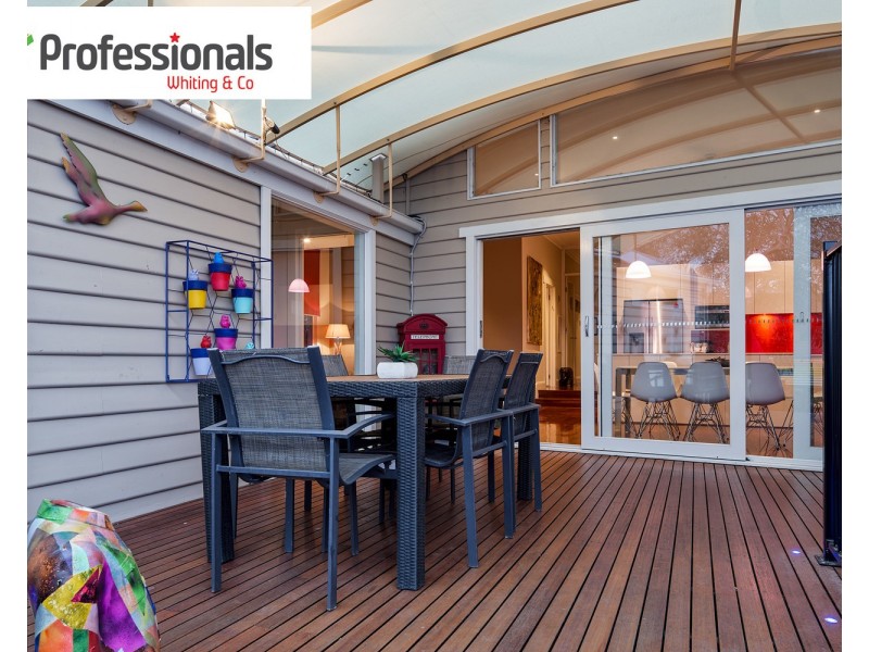 17 Violet Crescent, Brighton East VIC 3187