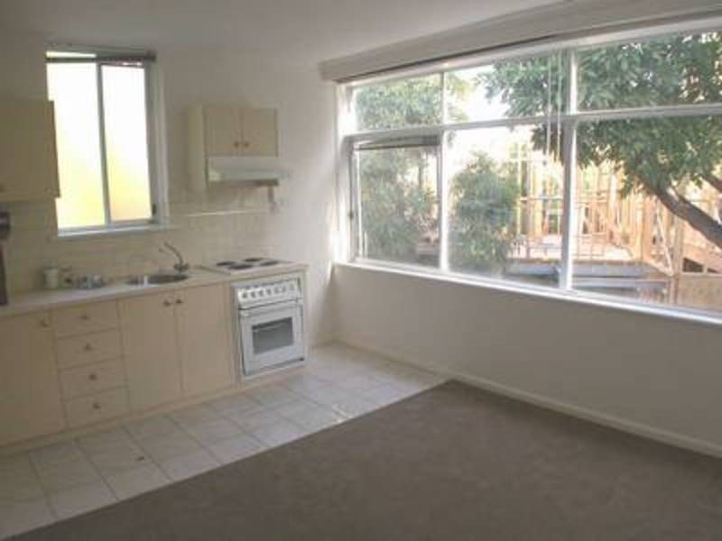 10/244 Barkly Street, St Kilda VIC 3182