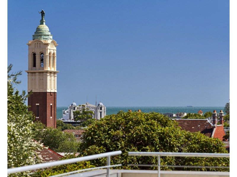 18/11 Burnett Street, St Kilda VIC 3182