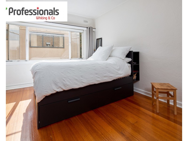 18/11 Burnett Street, St Kilda VIC 3182