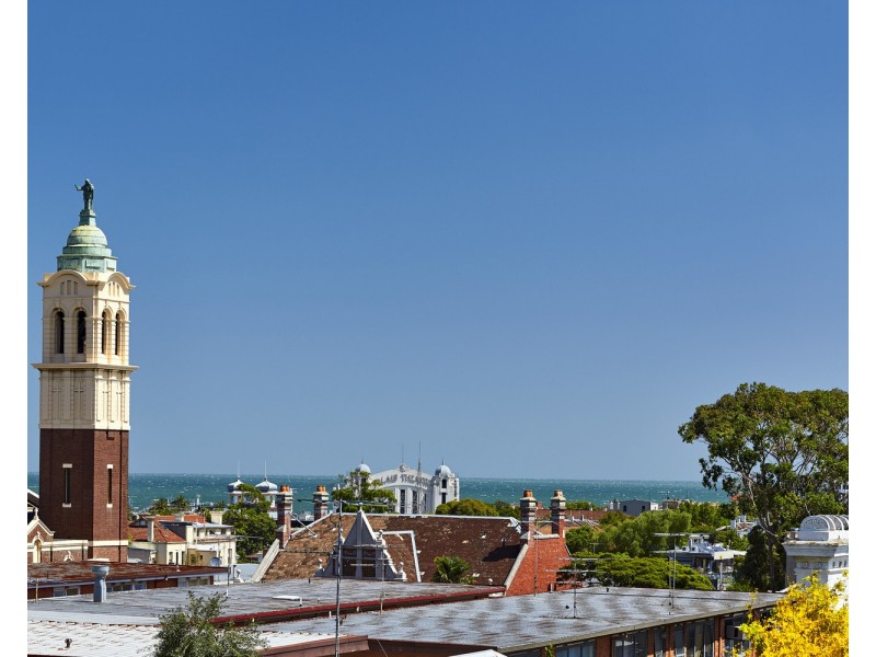 18/11 Burnett Street, St Kilda VIC 3182