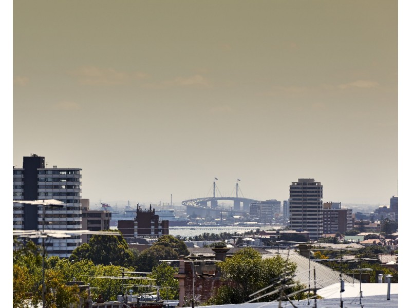 18/11 Burnett Street, St Kilda VIC 3182