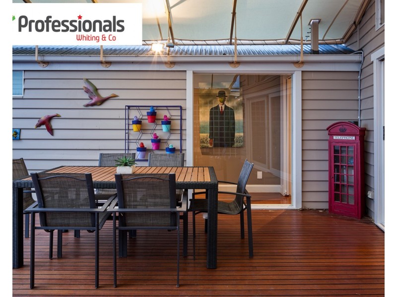 17 Violet Crescent, Brighton East VIC 3187