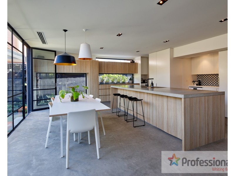 5 McCrae Street, Elwood VIC 3184