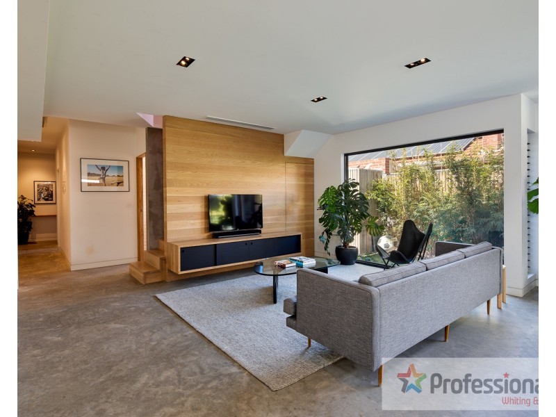 5 McCrae Street, Elwood VIC 3184