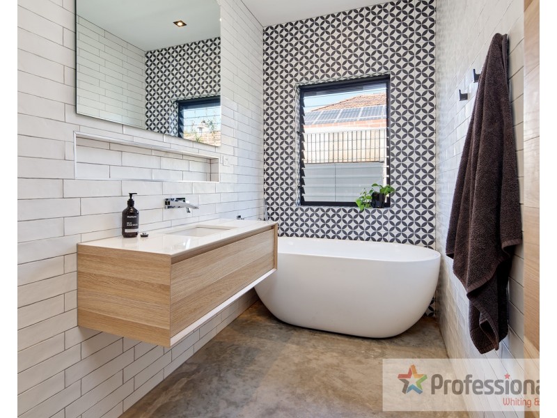 5 McCrae Street, Elwood VIC 3184