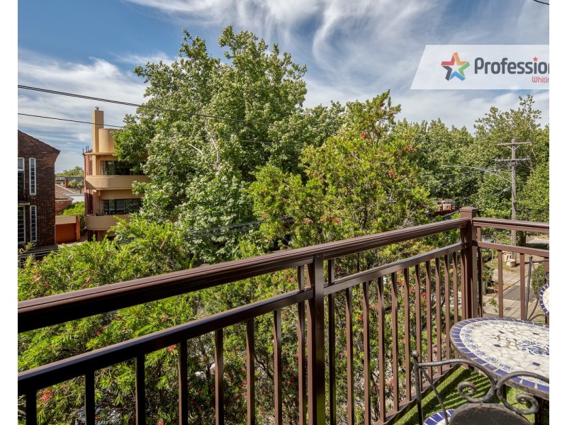 14/2 Dickens Street, Elwood VIC 3184
