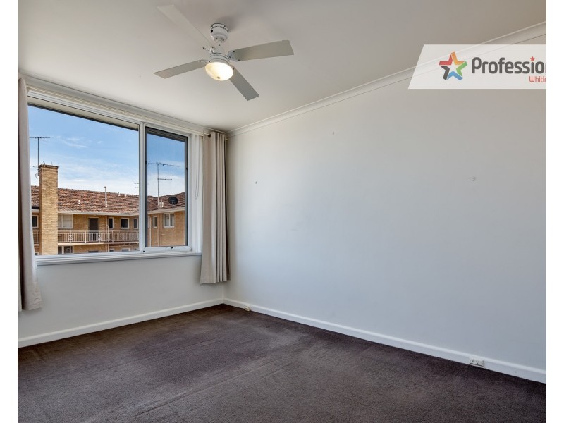 14/2 Dickens Street, Elwood VIC 3184