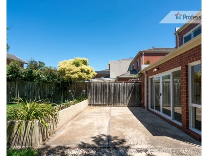 34 Gala Supreme Close, Mordialloc VIC 3195