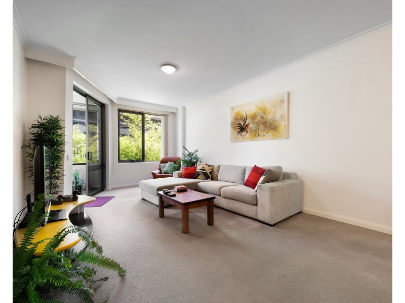 4/73 Queens Road, Melbourne VIC 3004