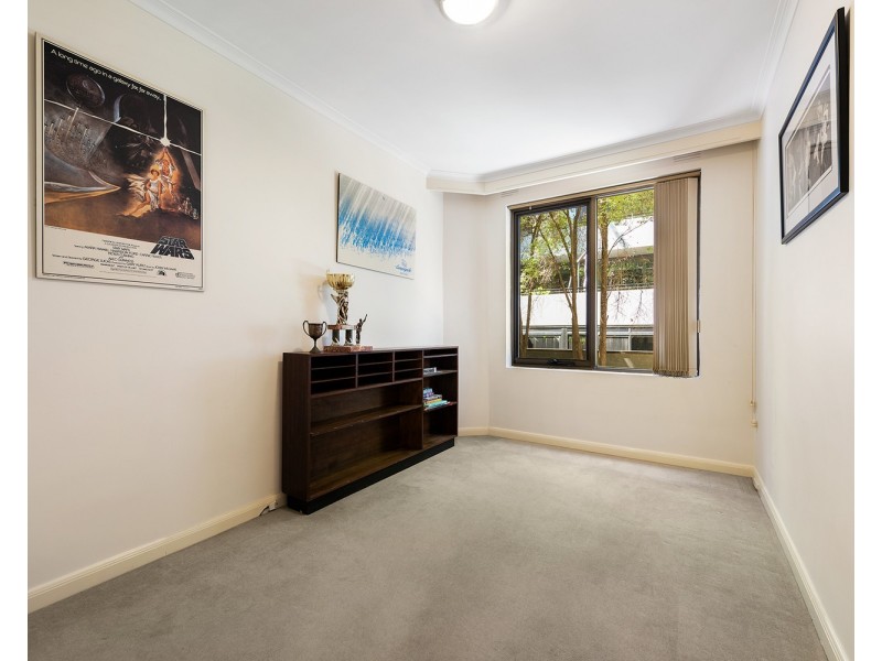 4/73 Queens Road, Melbourne VIC 3004