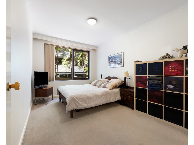 4/73 Queens Road, Melbourne VIC 3004