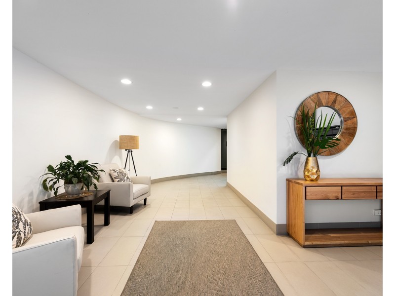 4/73 Queens Road, Melbourne VIC 3004