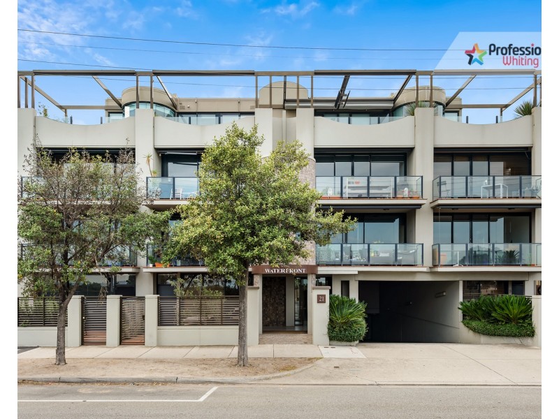 12/21 Marine Parade, St Kilda VIC 3182