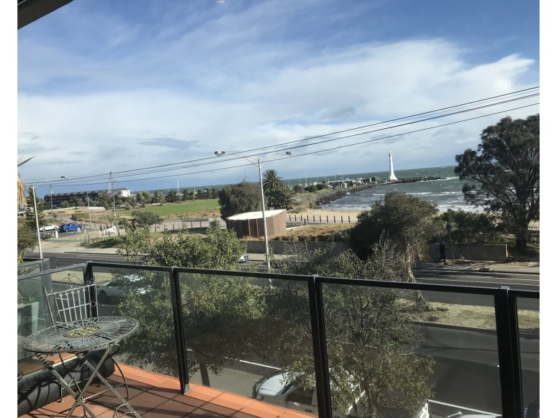 12/21 Marine Parade, St Kilda VIC 3182