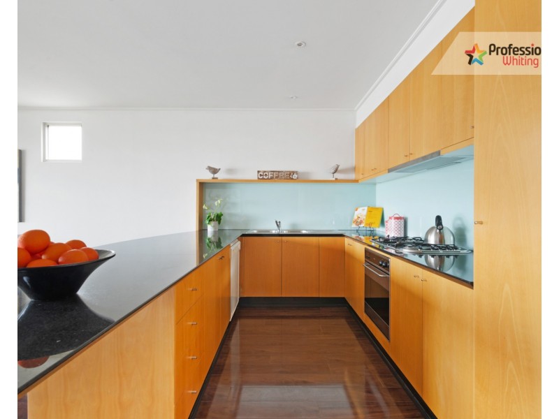 12/21 Marine Parade, St Kilda VIC 3182