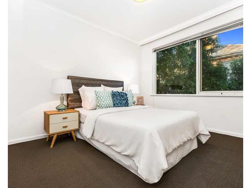 2/2 Hertford Street, St Kilda East VIC 3183