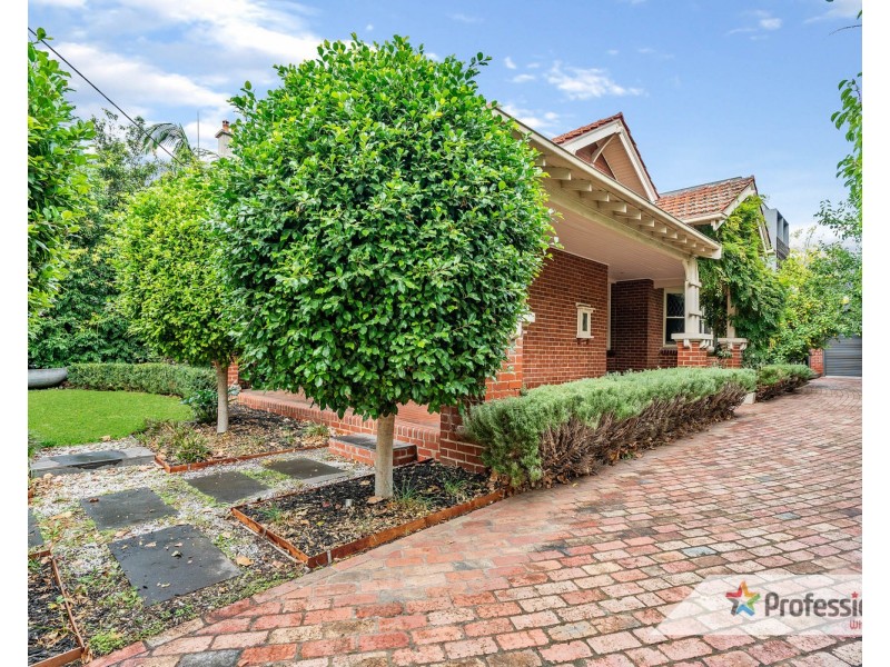 57 Brighton Road, Elwood VIC 3184