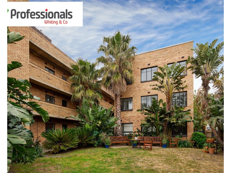 18/11 Burnett Street, St Kilda VIC 3182