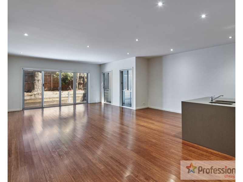 2/331 Orrong Road, St Kilda East VIC 3183