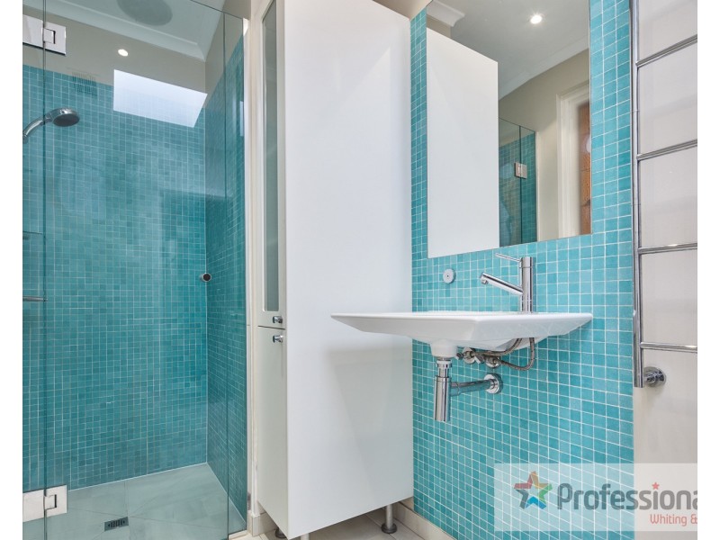 5a Hammerdale Avenue, St Kilda East VIC 3183