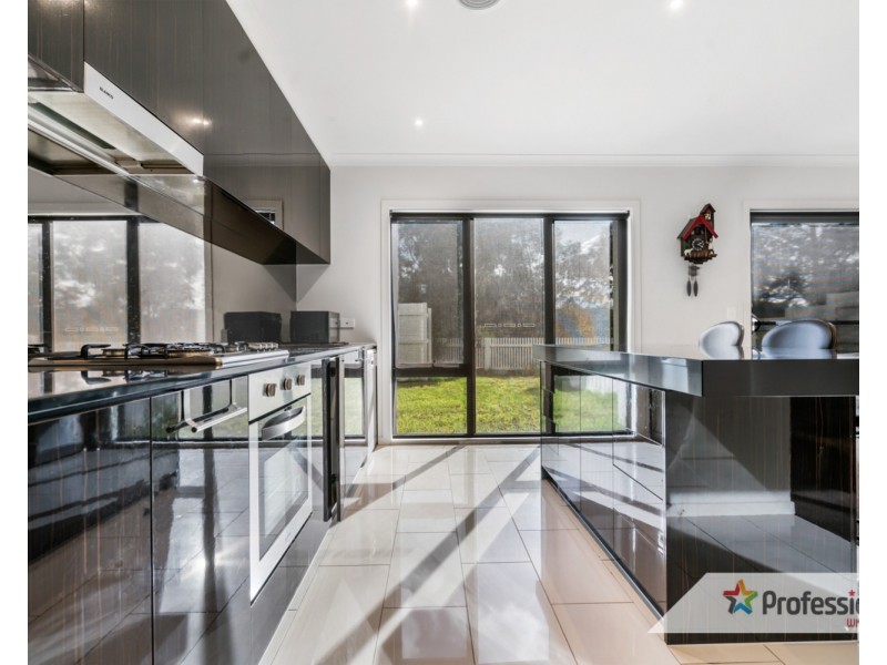 3 Edinburgh Circuit, Bundoora VIC 3083