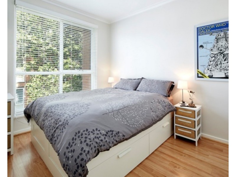 29/25 Robe Street, St Kilda VIC 3182