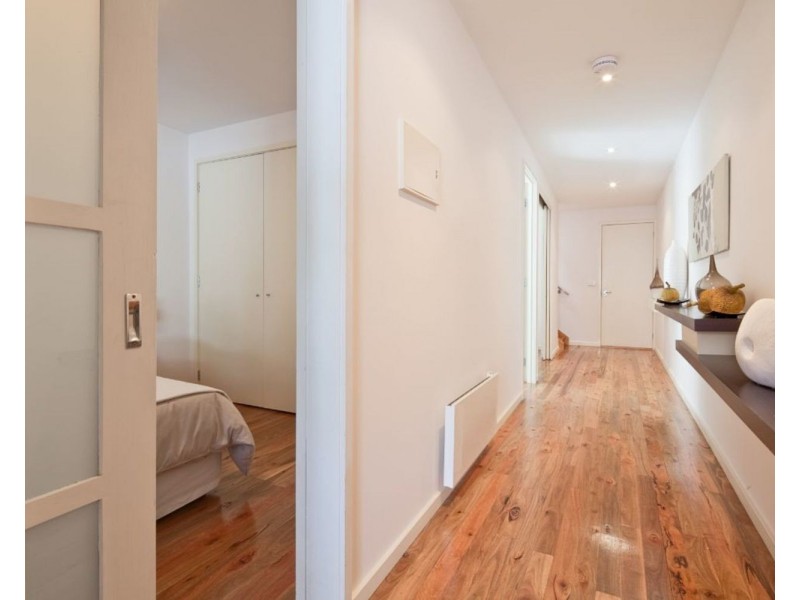 17 Park Lane, St Kilda West VIC 3182