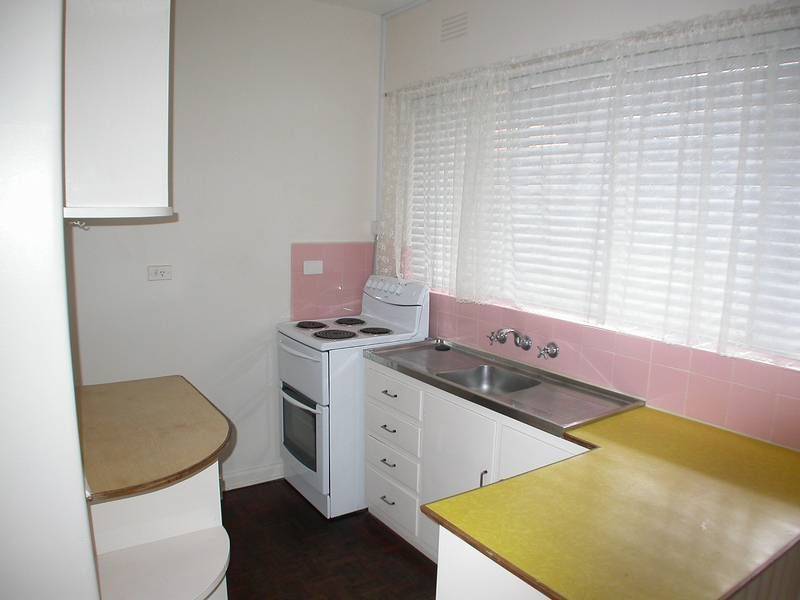 2/17 Octavia Street, St Kilda VIC 3182