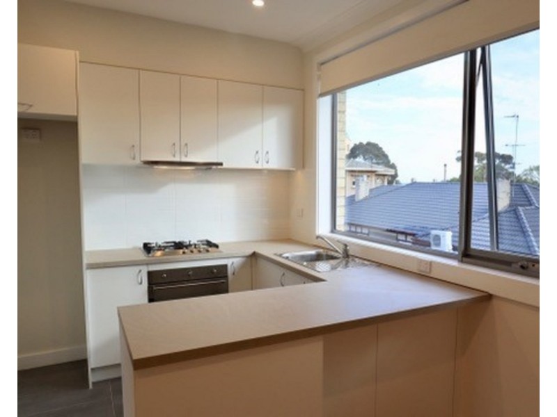 12/4 Burnett Street, St Kilda VIC 3182