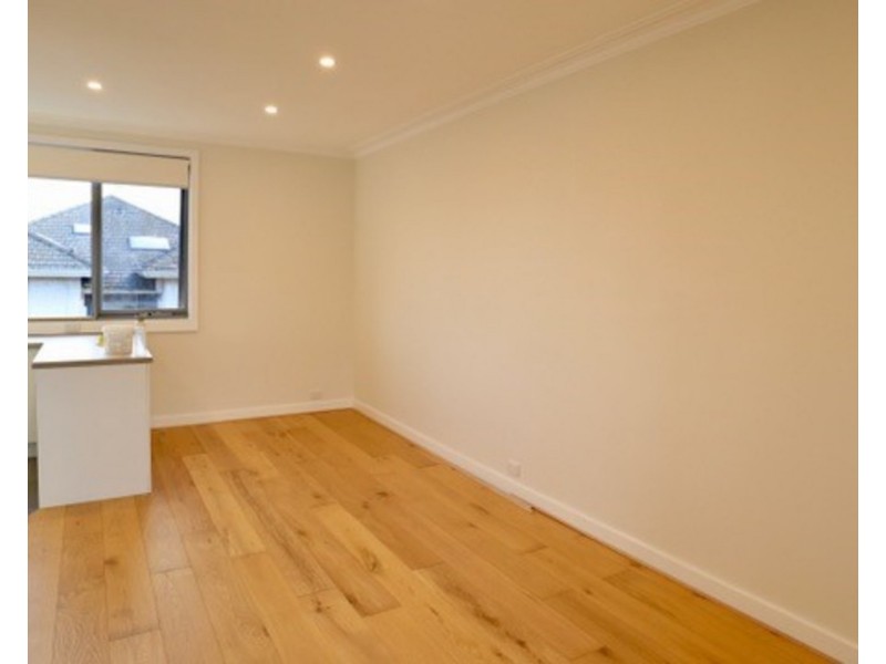 12/4 Burnett Street, St Kilda VIC 3182