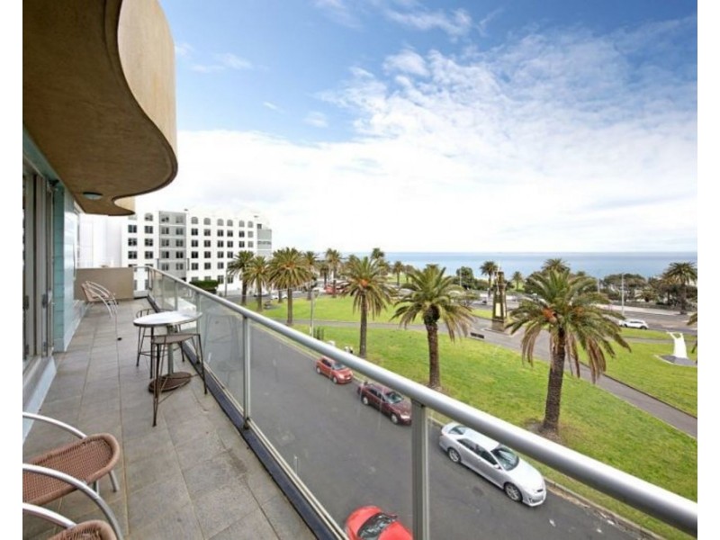 21/4 Alfreq Square, St Kilda VIC 3182