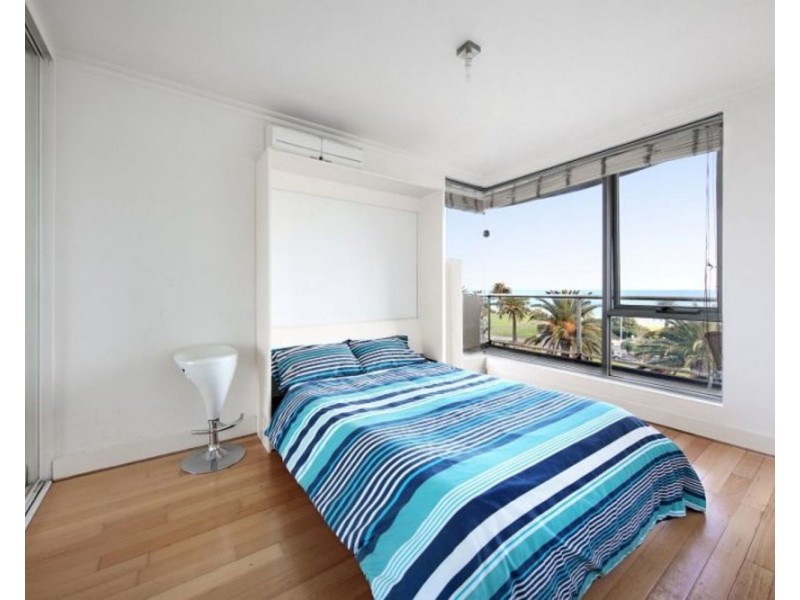 21/4 Alfreq Square, St Kilda VIC 3182
