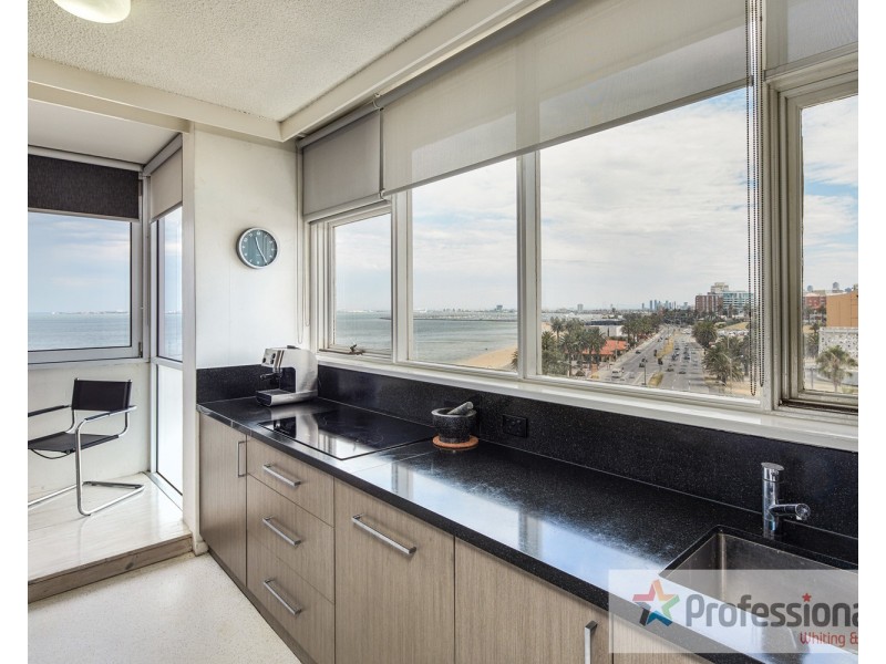 6b/12 Marine Parade, St Kilda VIC 3182