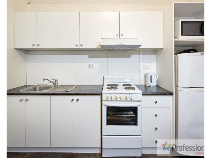 2/32 Grey Street, St Kilda VIC 3182