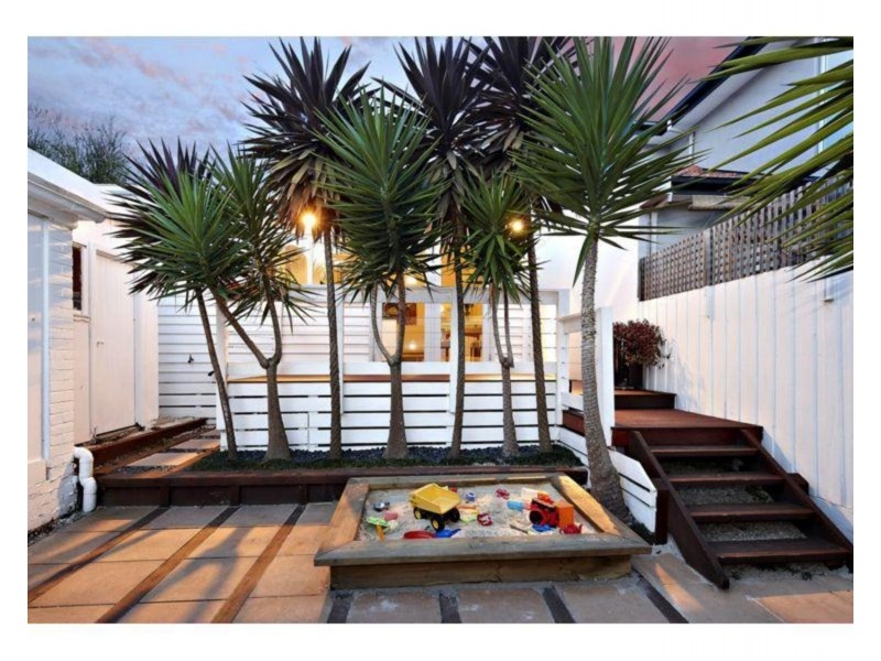 13 Malakoff Street, St Kilda East VIC 3183