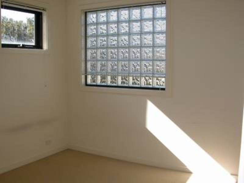 8/3 Ormond Esplanade, Elwood VIC 3184